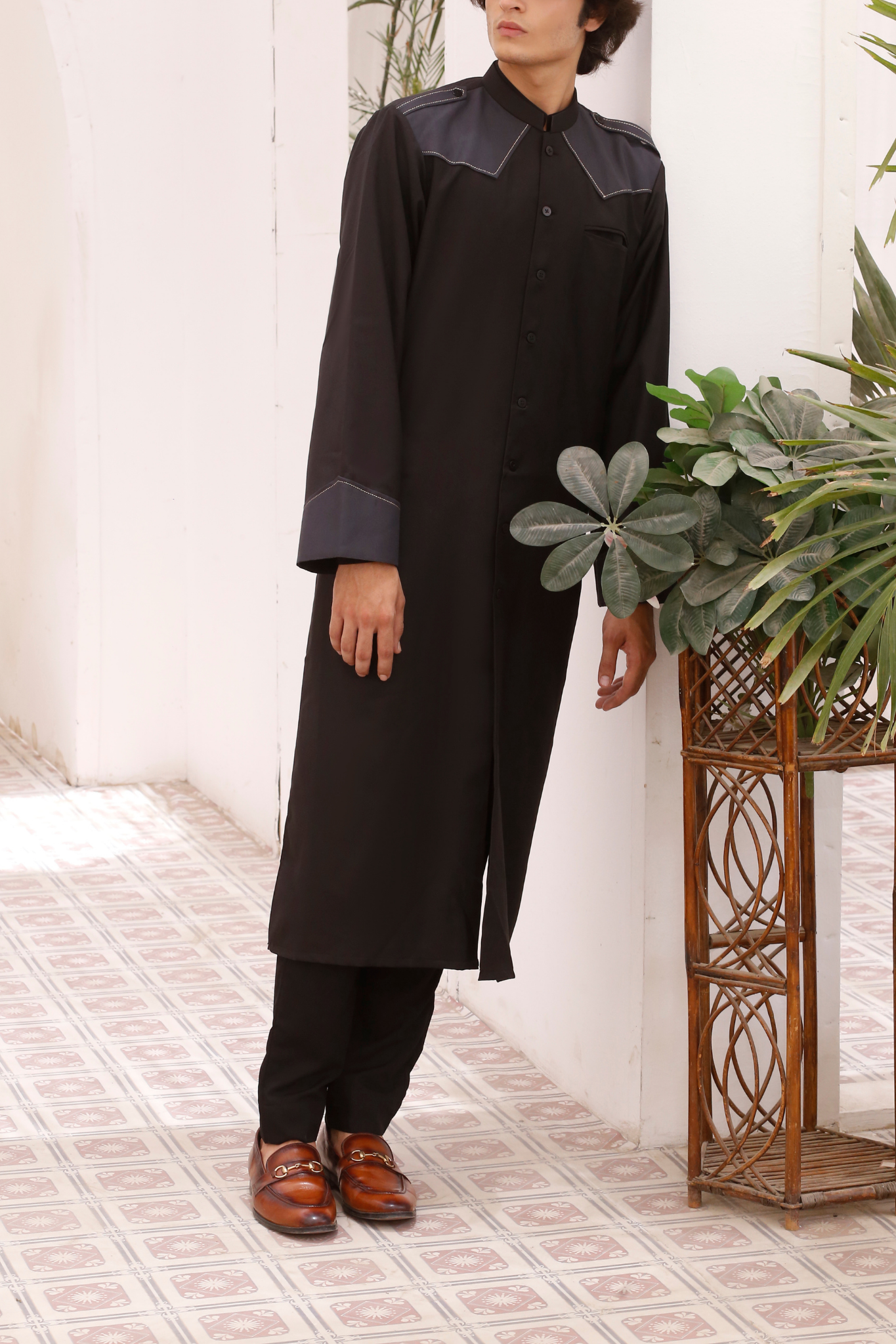 Classic Black Cotton Jumani for Men