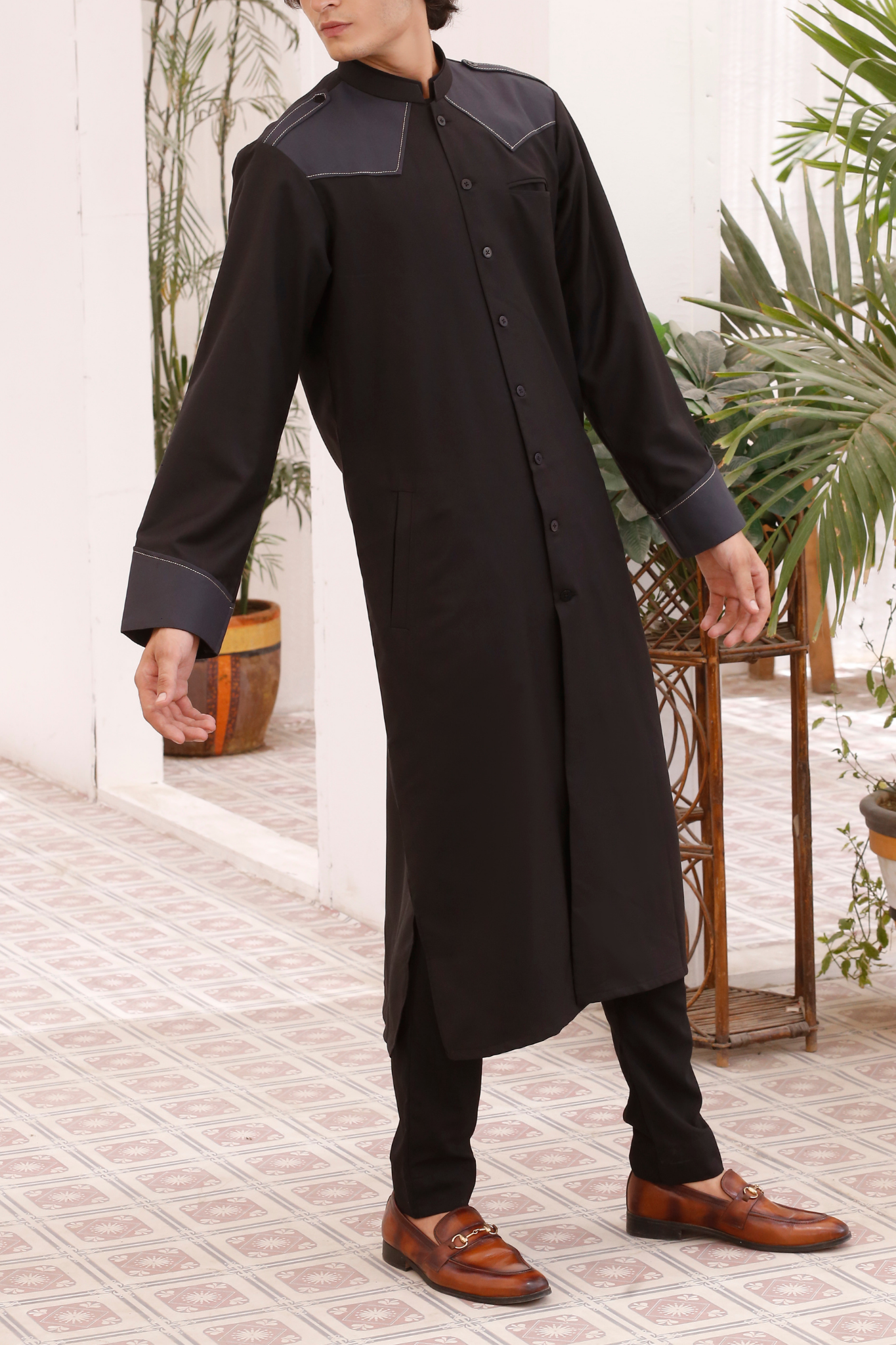 Classic Black Cotton Jumani for Men