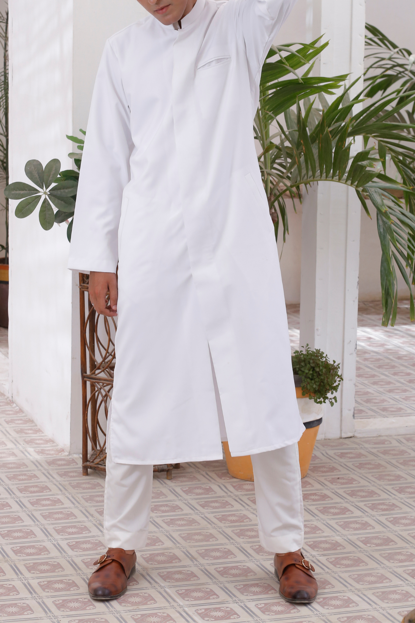 White Plain Collar Jumani
