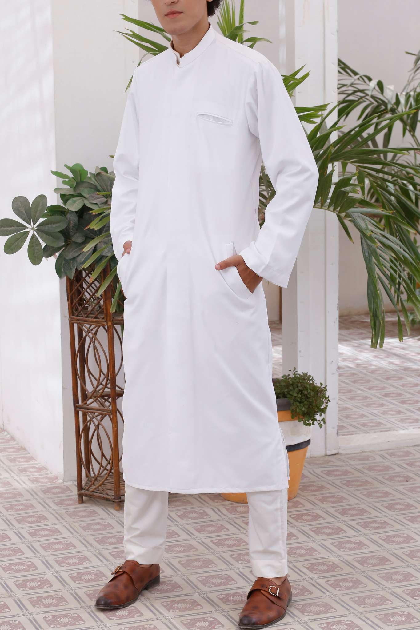 White Plain Collar Jumani