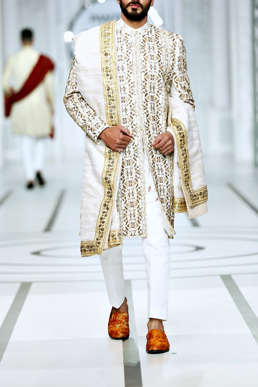 sherwani for groom pakistan