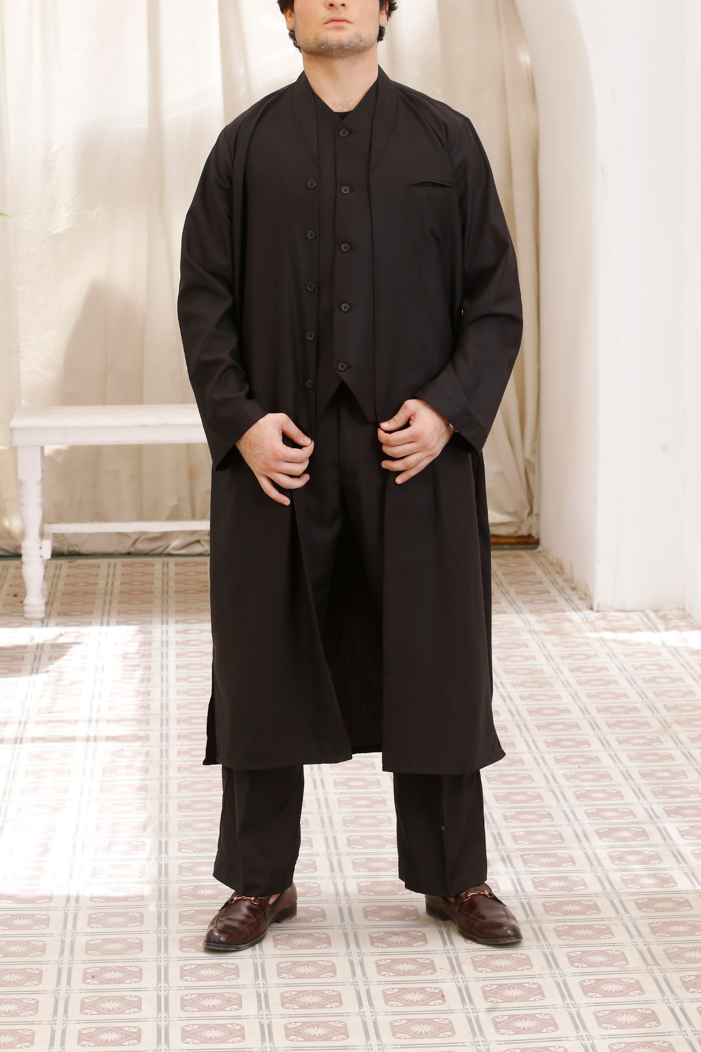 Traditional Arab Black Jumani