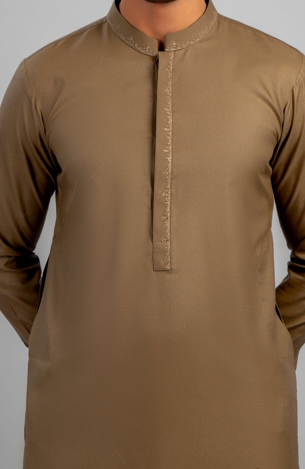pakistani shalwar kameez man In USA