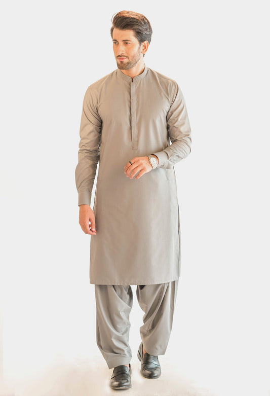 Discover Modest Fashion at Reishaa: Where Tradition Meets Style